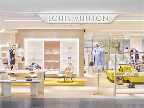 negozi louis vuitton milano|louis vuitton italy official website.